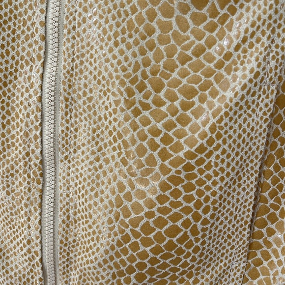 Light weight polyester jacket - Size M - Picture 4 of 9